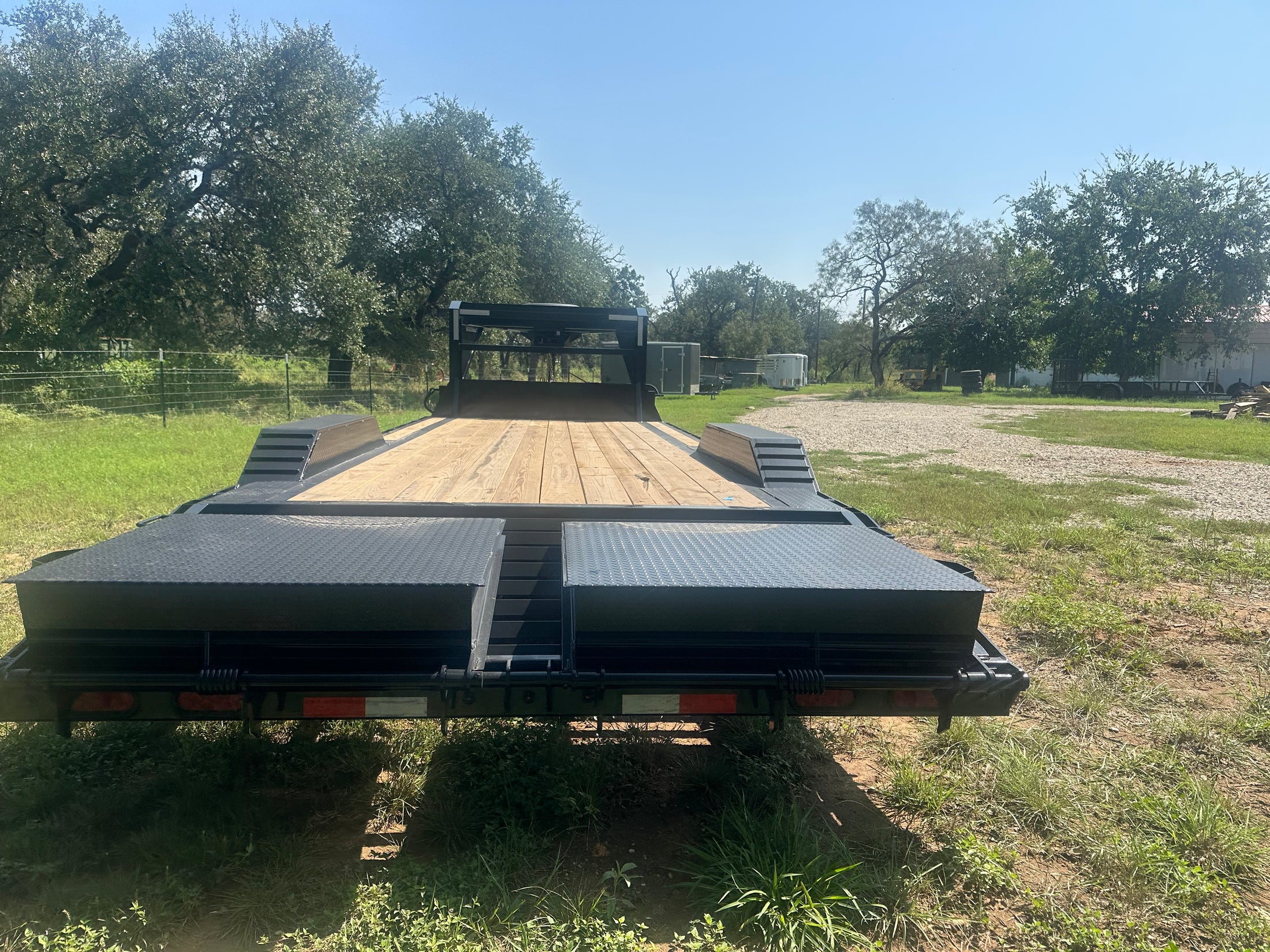 Delco Carhauler 2026 - 102"x24' Gooseneck - 1431
