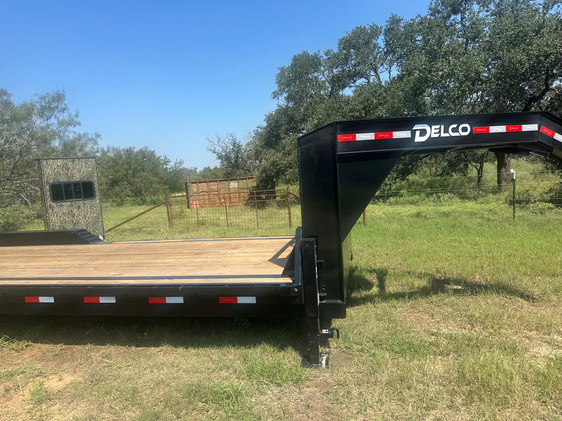 Delco Carhauler 2026 - 102"x24' Gooseneck - 1431