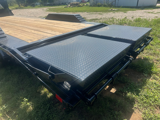 Delco Carhauler 2026 - 102"x24' Gooseneck - 1431