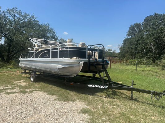 USED Bennington 22SFX Pontoon Boat 2013 3856 90HP Yamaha Motor