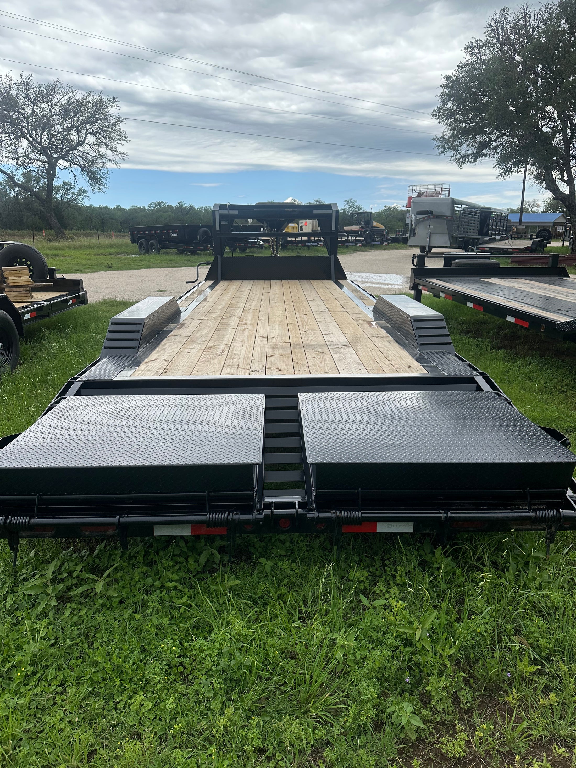 Delco Carhauler 2026 - 102"x24' Gooseneck - 1431