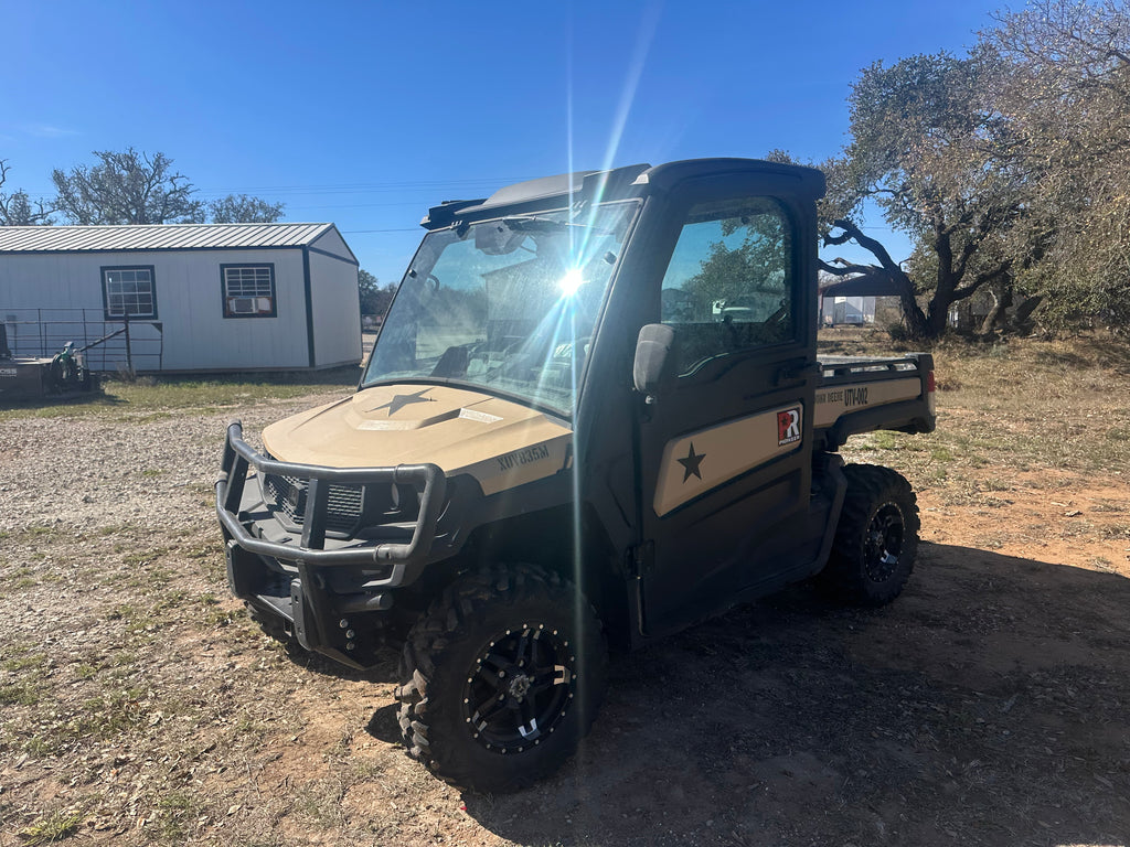 USED 2023 John Deere Side by Side XUV835M - 0359