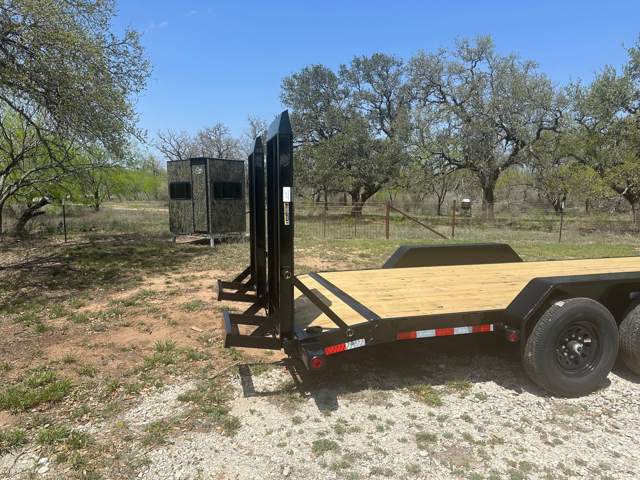 LoadTrail 83" x 22' TCarhauler CH8322072 - 2182