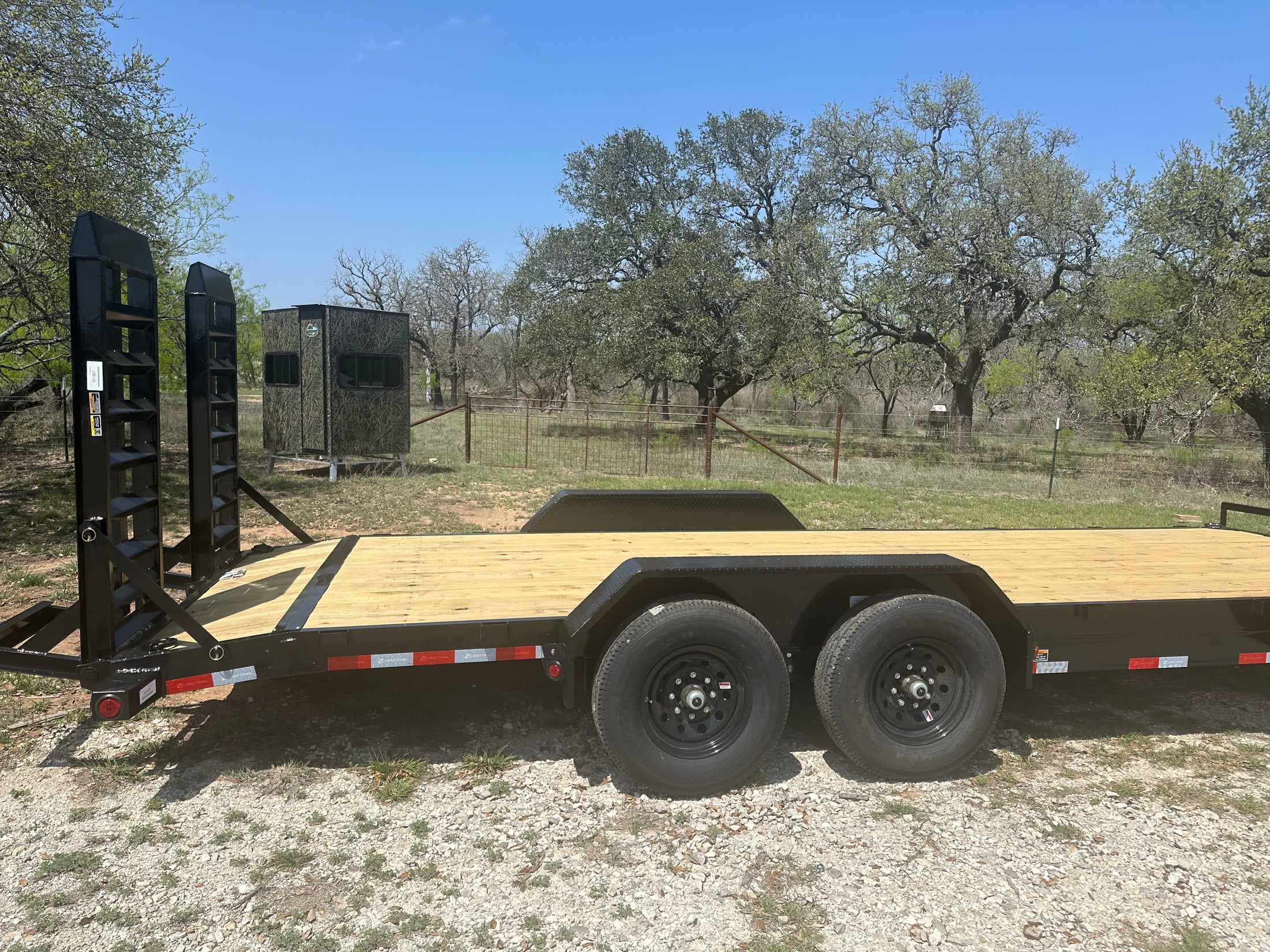 LoadTrail 83" x 22' TCarhauler CH8322072 - 2182