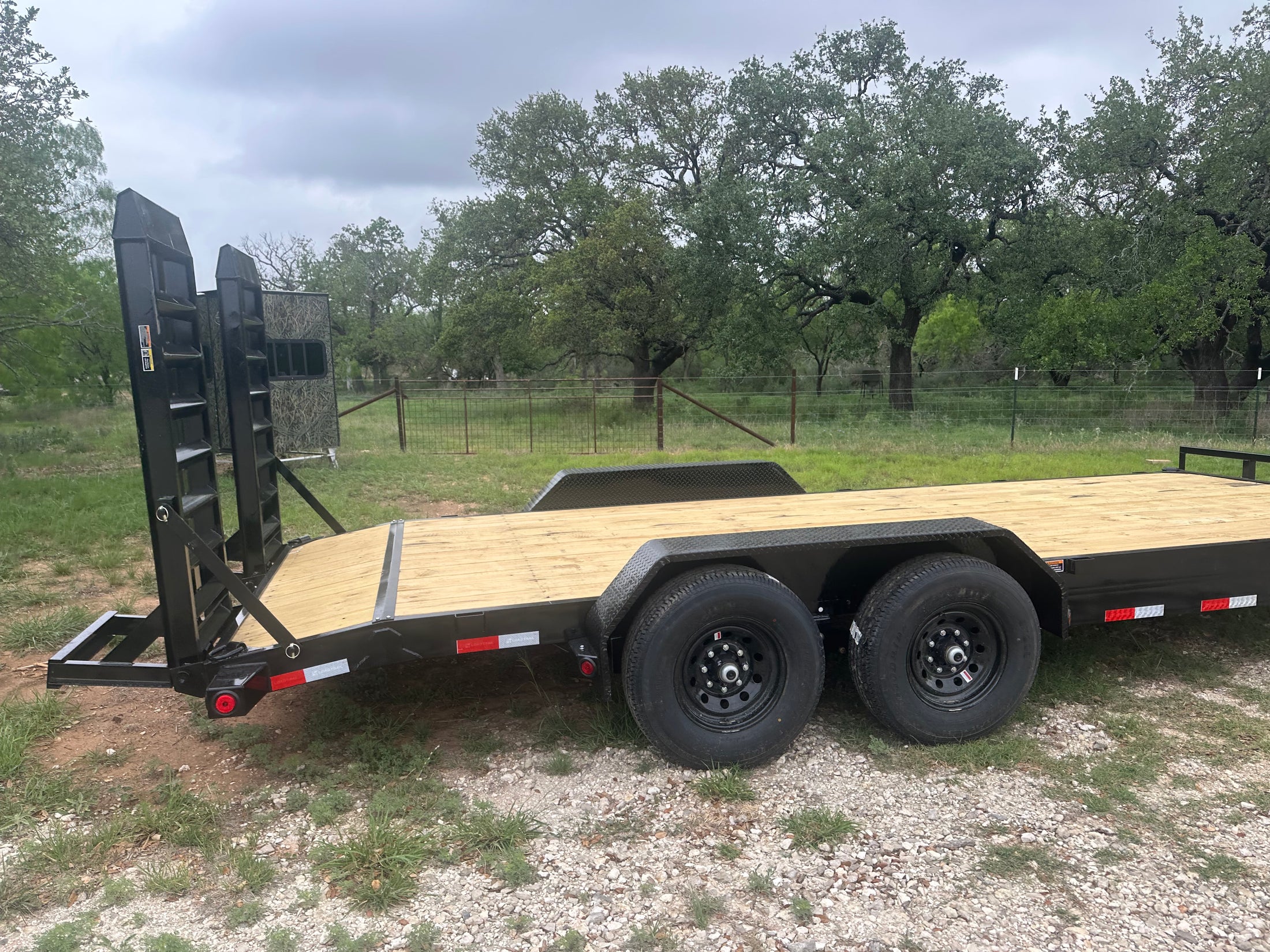 LoadTrail 83" x 20' TCarhauler w/ stand up ramps CH8320072 - 3584