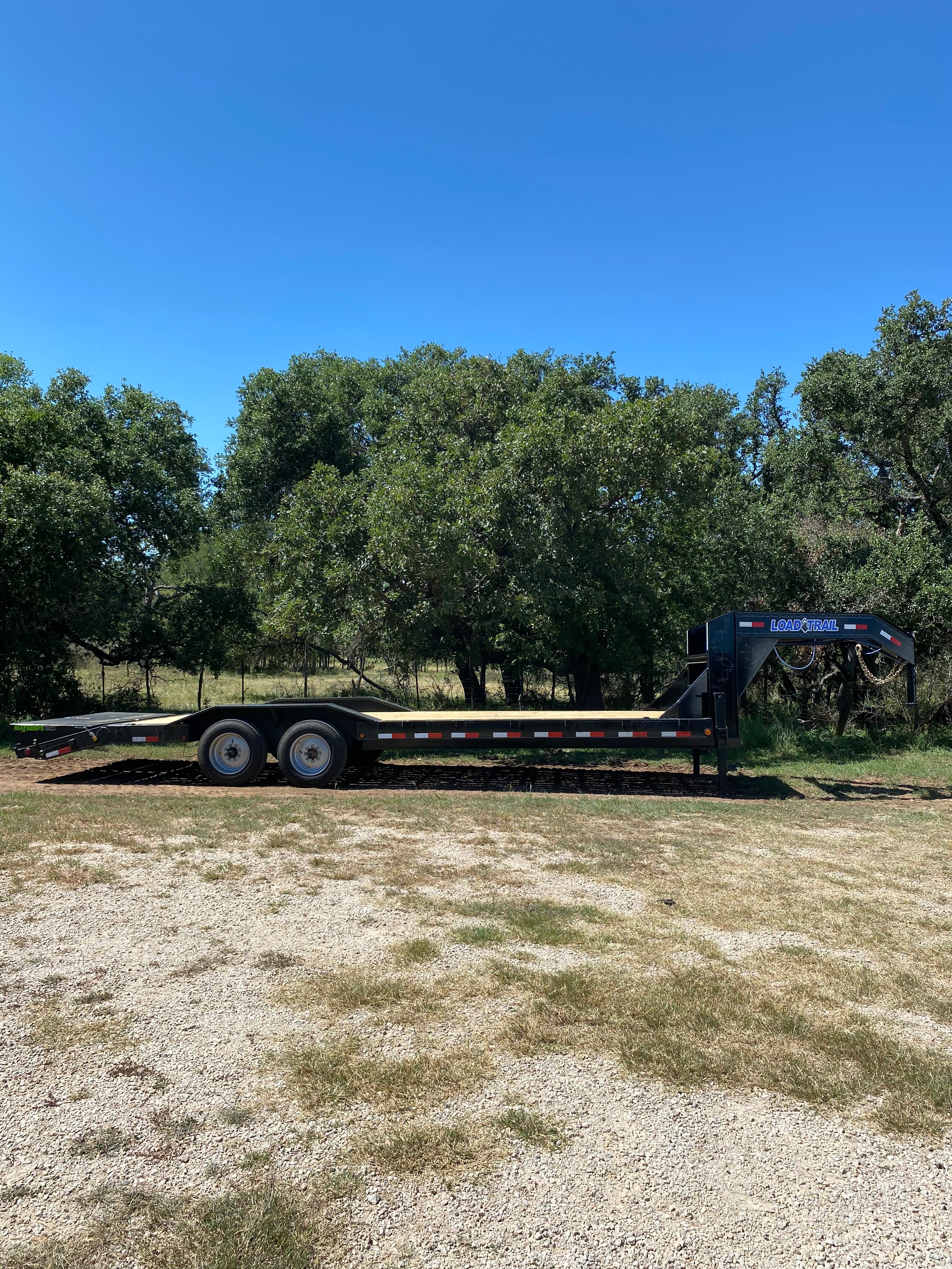 102"x26' LoadTrail Gooseneck Carhauler- 6614